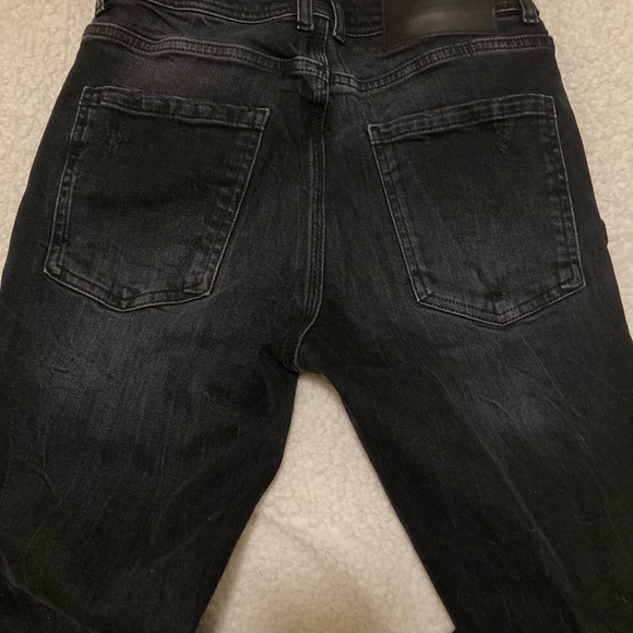 - ZARA black distressed hi rise jeans with embroidered design - Picture 3 of 7